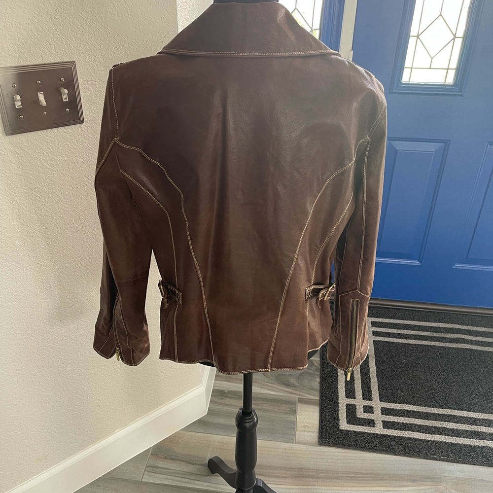a.n.a A New Approach Brown Genuine Leather BomberJacket with zipper and button - Picture 2 of 11